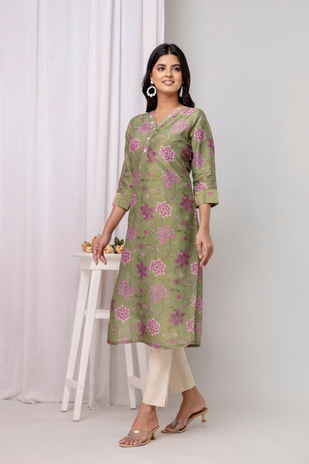 Aara Jaquard Zari Kurta