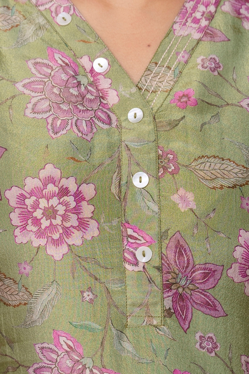 Aara Jaquard Zari Kurta